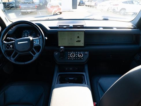 Used 2023 Land Rover Defender 130 X-Dynamic SE image 8