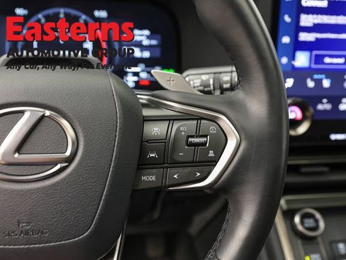 Used 2024 Lexus GX 550 w/ Cold Area Package AWD/4WD image 16