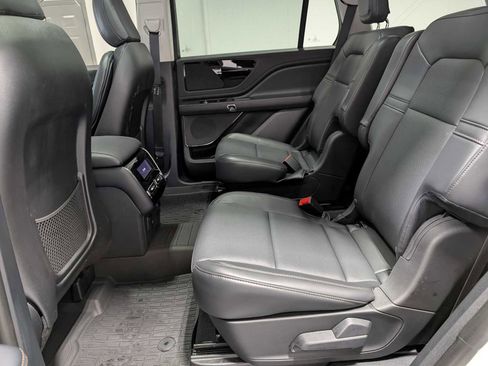 Certified 2025 Lincoln Aviator AWD w/ Jet Appearance Package image 24