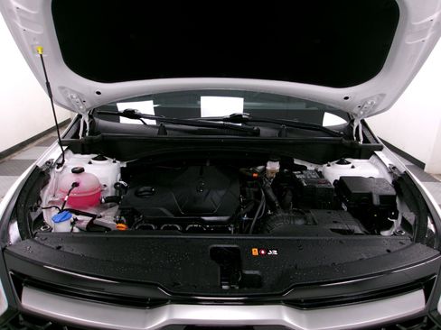 Used 2024 Kia Sportage X-Pro image 19