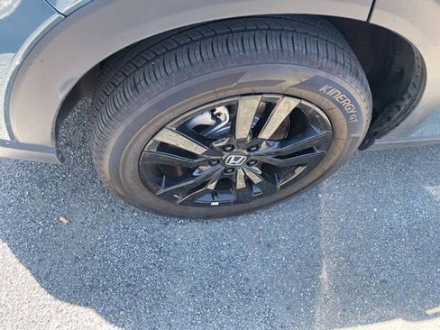 Certified 2026 Honda HR-V Sport image 9