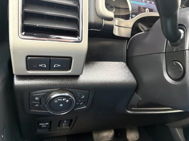 Used 2019 Ford F150 Lariat w/ Equipment Group 502A Luxury AWD/4WD image 23