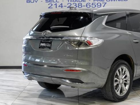 Used 2022 Buick Enclave Avenir w/ Trailering Package, 5000 lbs. FWD image 12