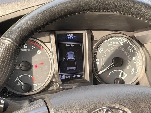 Used 2023 Toyota Tacoma TRD Sport AWD/4WD image 15