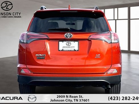 Used 2016 Toyota RAV4 LE image 4