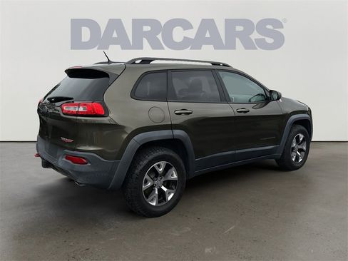 Used 2015 Jeep Cherokee Trailhawk w/ Leather Interior Group image 7