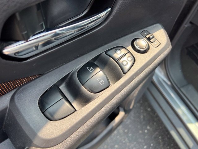 Used 2024 Nissan Kicks SR FWD image 26