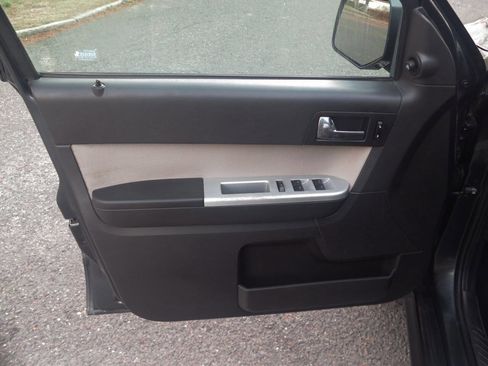 Used 2009 Mercury Mariner Premier image 19