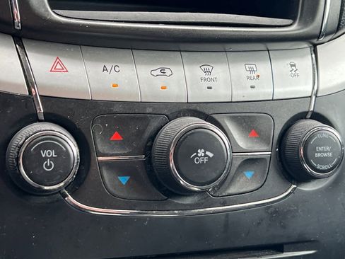 Used 2020 Dodge Journey SE w/ Blacktop Package image 22