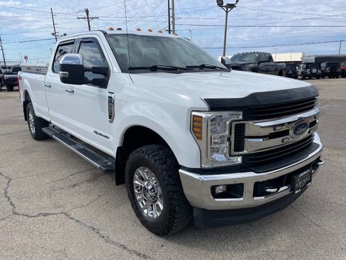 Used 2019 Ford F250 XLT w/ XLT Premium Package image 8