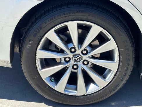 Used 2015 Toyota Camry XLE FWD image 7