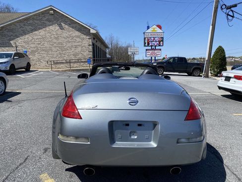 Used 2005 Nissan 350Z Touring image 14