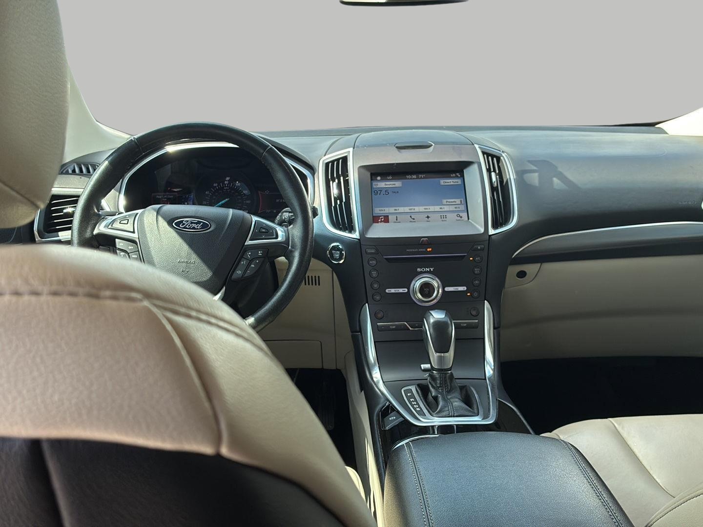 Used 2017 Ford Edge Titanium w/ Technology Package FWD image 22