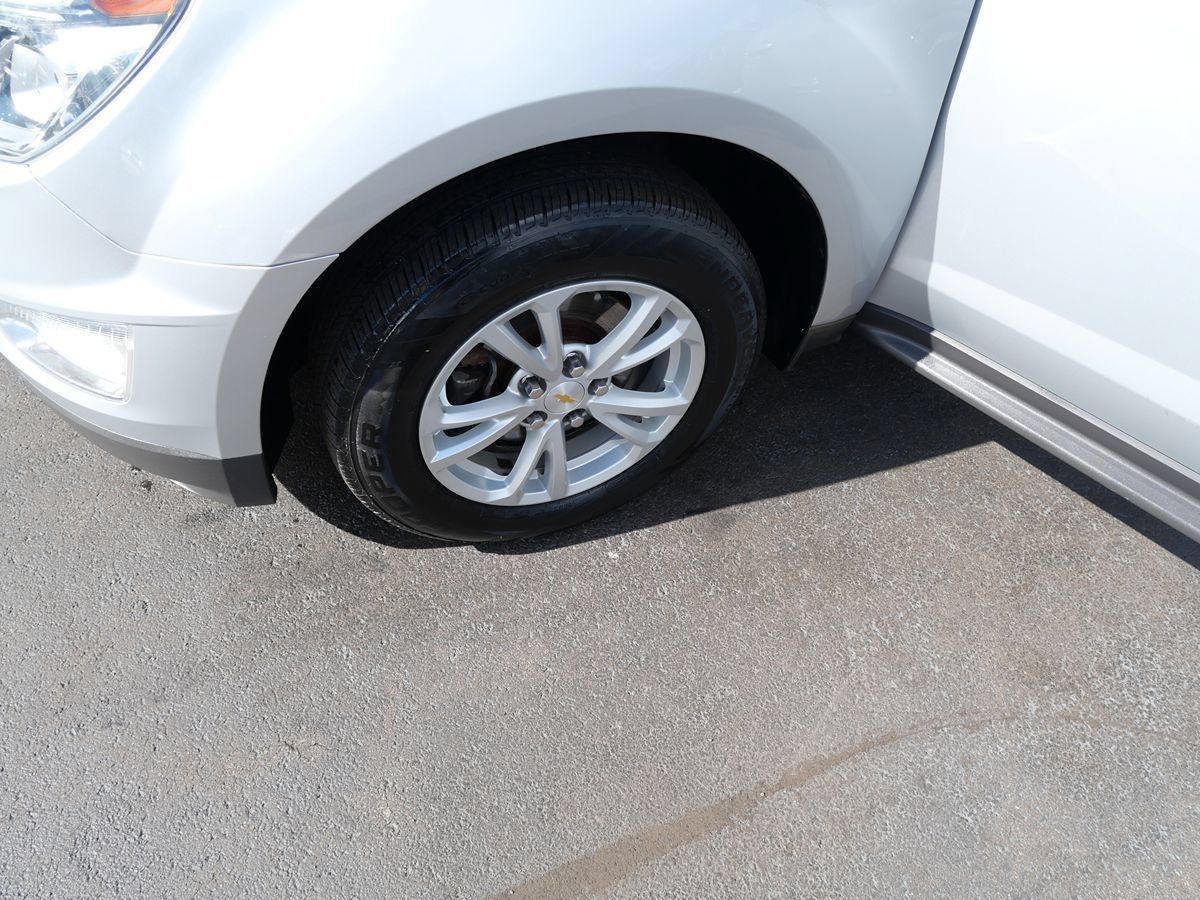 Used 2017 Chevrolet Equinox LT w/ Convenience Package AWD/4WD image 32