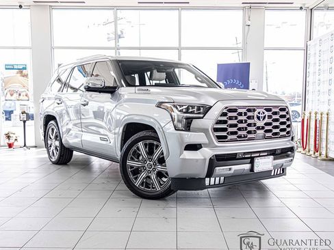 Used 2023 Toyota Sequoia Capstone image 3