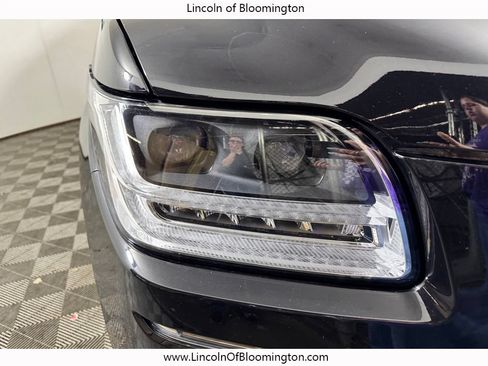 Used 2020 Lincoln Navigator Reserve AWD/4WD image 13