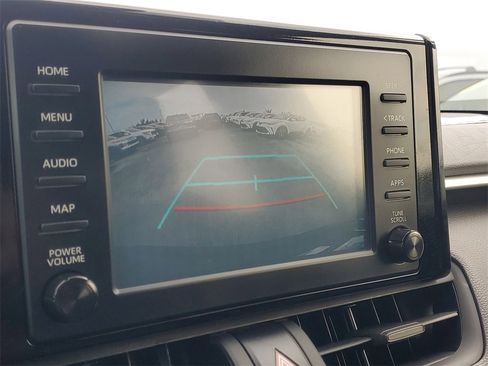 Used 2019 Toyota RAV4 LE image 28