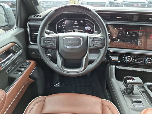 Used 2025 GMC Sierra 1500 Denali Ultimate AWD/4WD image 34