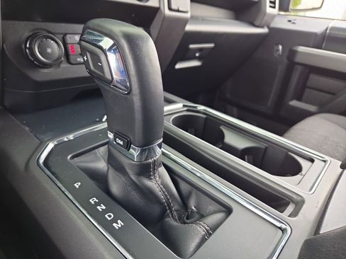 Used 2020 Ford F150 XLT w/ Equipment Group 302A Luxury AWD/4WD image 19