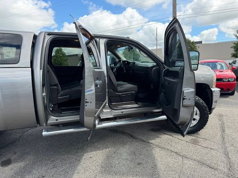 Used 2012 Chevrolet Silverado 2500 LT w/ Interior Plus Package AWD/4WD image 22