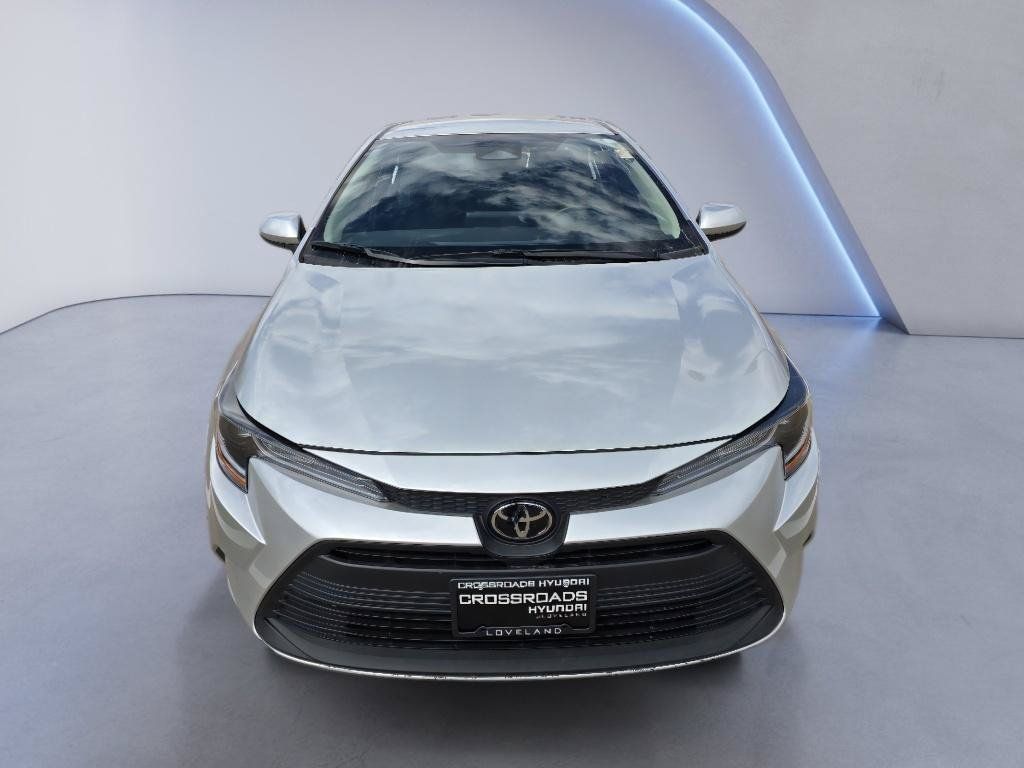 Used 2025 Toyota Corolla LE FWD image 9