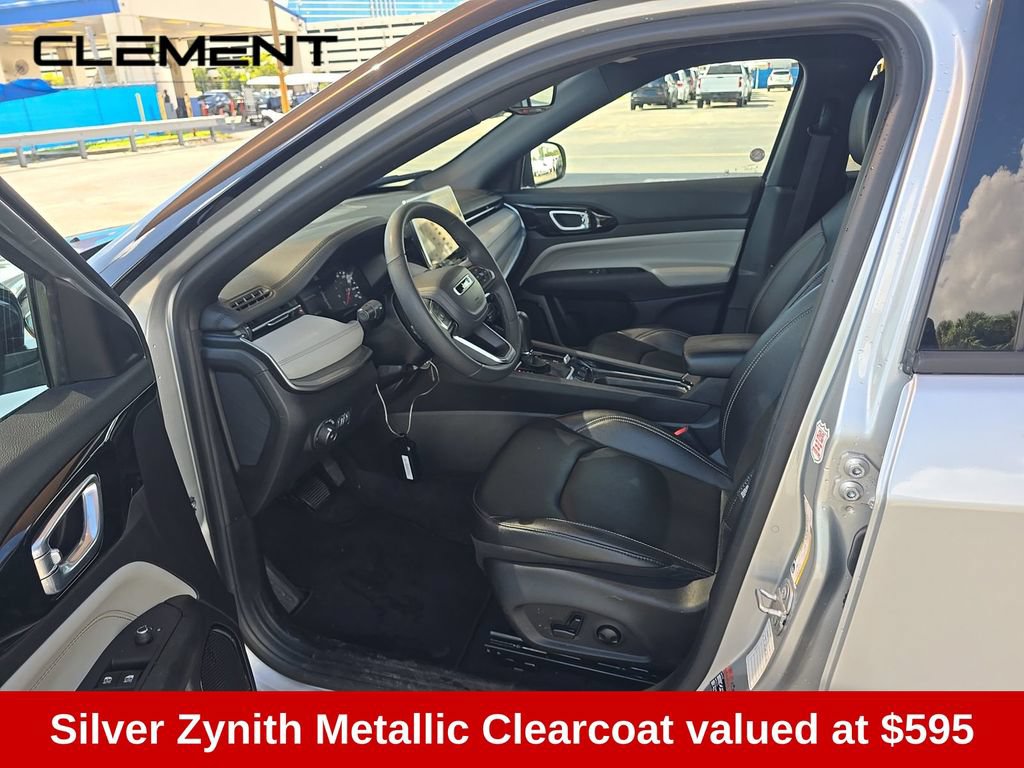 Used 2025 Jeep Compass Limited AWD/4WD image 4