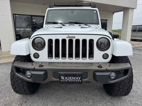 Used 2016 Jeep Wrangler Unlimited Sahara image 3