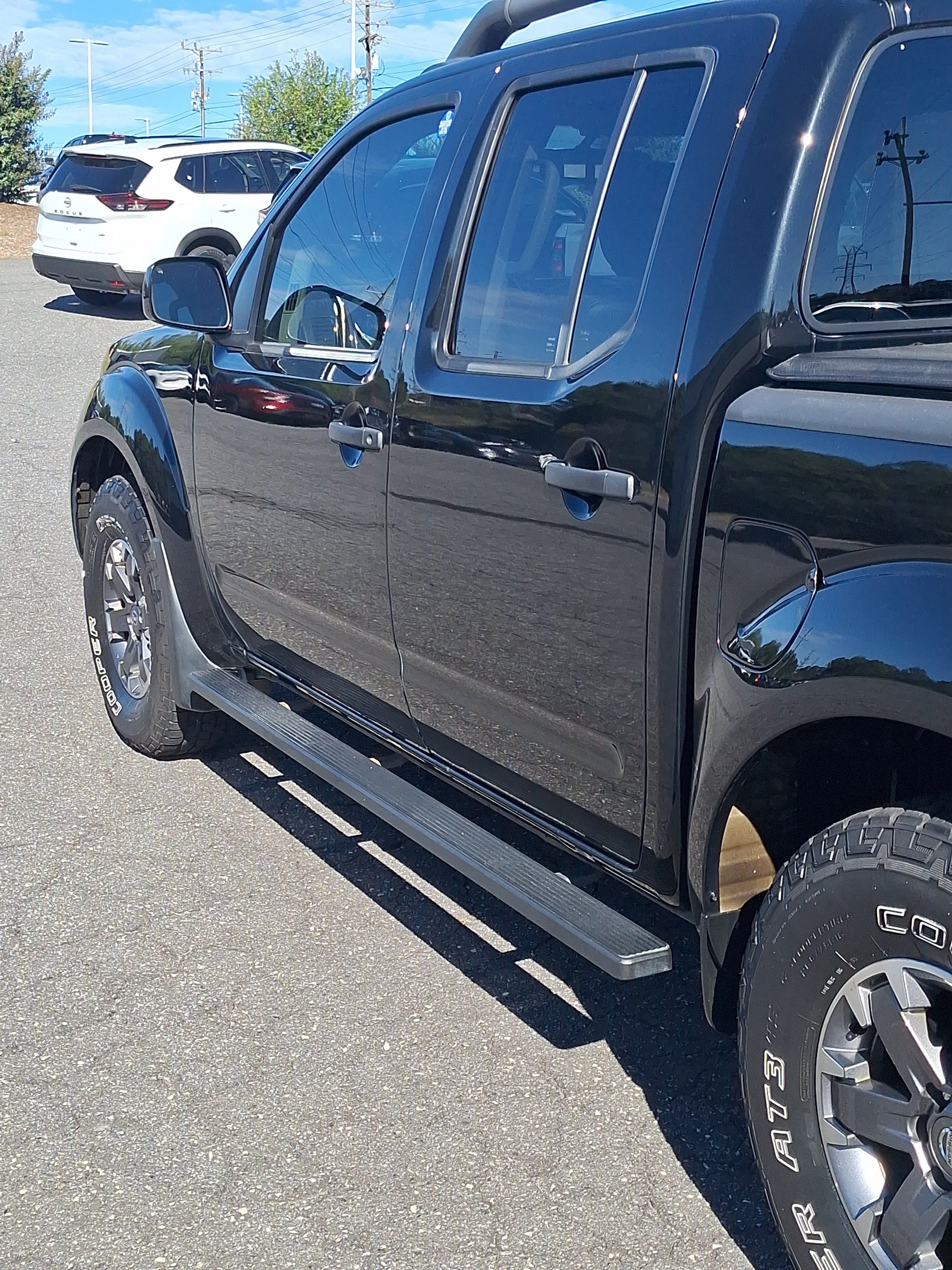 Used 2020 Nissan Frontier PRO-4X w/ Pro-4x Utility Package AWD/4WD image 30