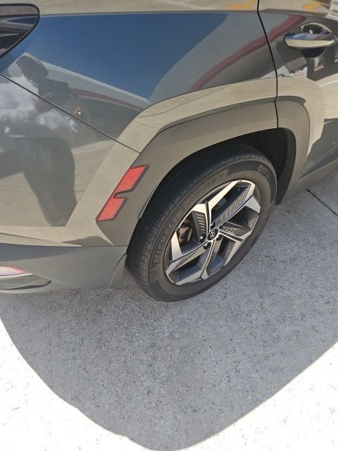 Used 2022 Hyundai Tucson SEL AWD/4WD image 2