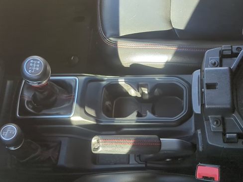 Used 2018 Jeep Wrangler Unlimited Rubicon image 24