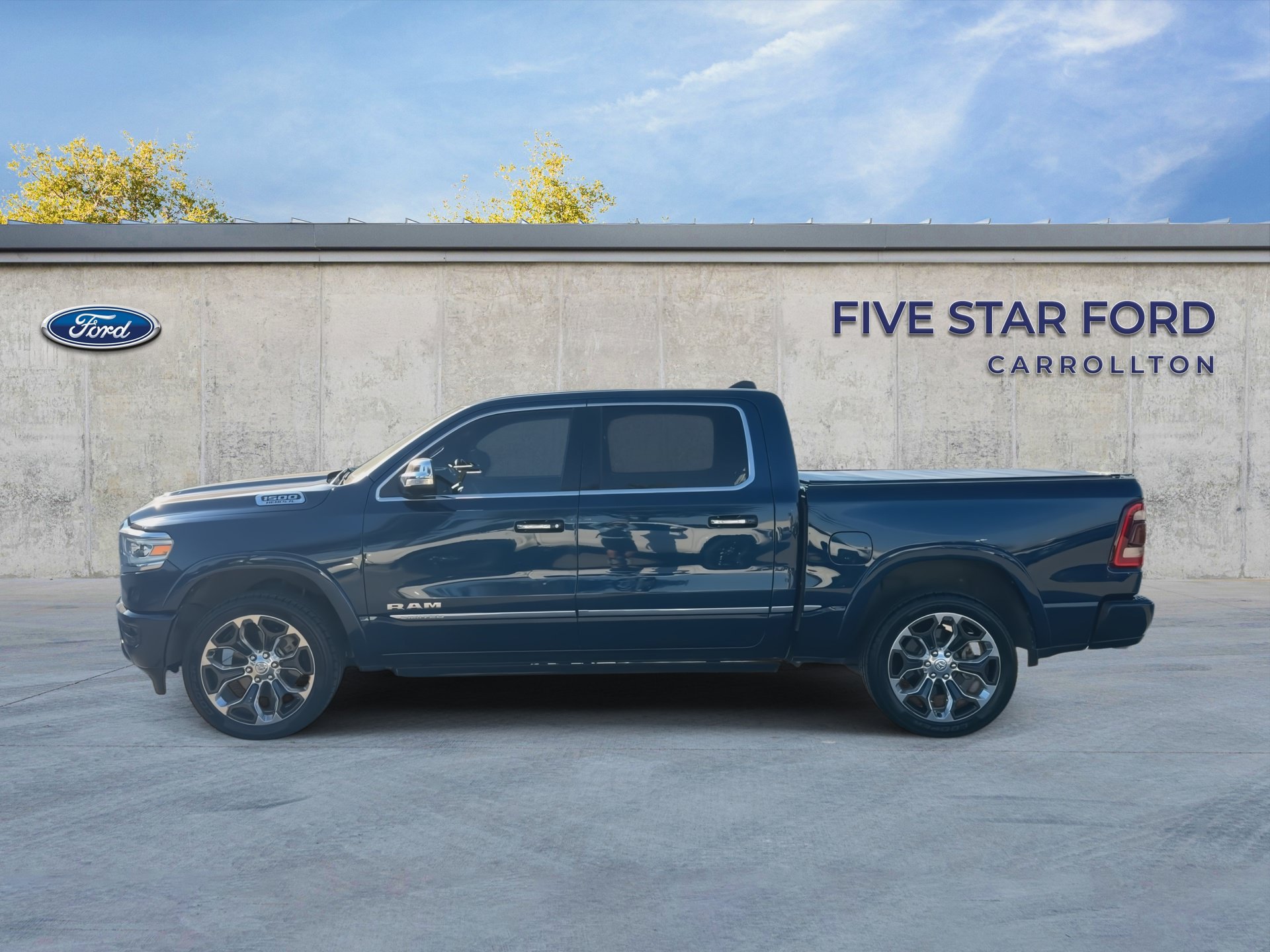 Used 2022 RAM 1500 Limited w/ Body Color Bumper Group AWD/4WD image 5