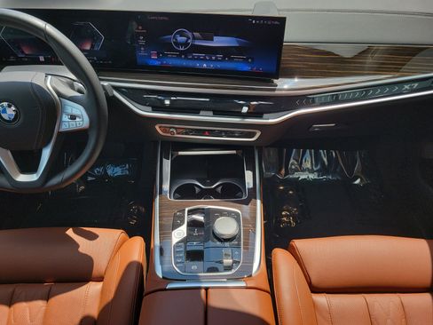 Used 2024 BMW X7 xDrive40i w/ Premium Package AWD/4WD image 20