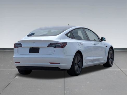 Used 2022 Tesla Model 3 Long Range AWD/4WD image 5