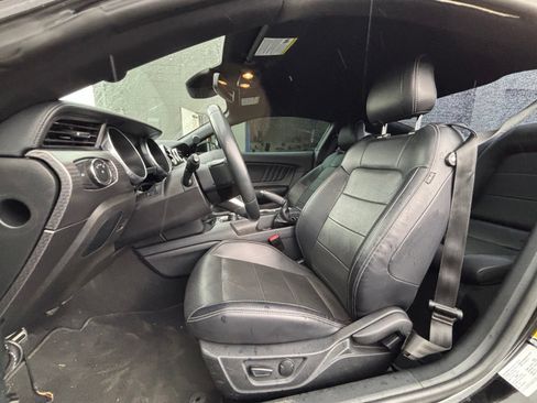 Used 2021 Ford Mustang GT Premium w/ GT Performance Package RWD image 7