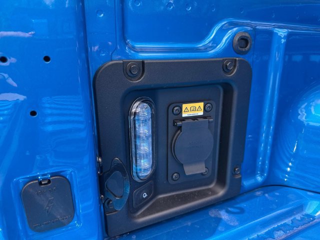 New 2026 Ford Maverick XLT w/ XLT Luxury Package FWD image 13
