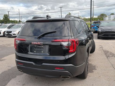 Used 2022 GMC Acadia SLE w/ Driver Convenience Package AWD/4WD image 2