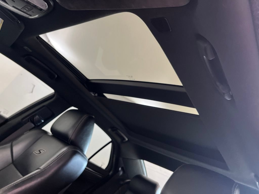 Used 2019 Chrysler 300 S w/ 300S Premium Group 2 RWD image 79