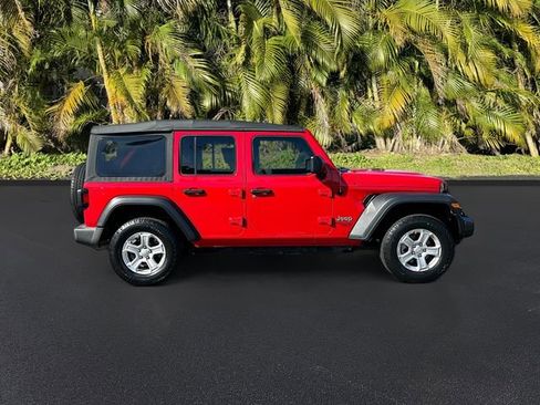 Used 2018 Jeep Wrangler Unlimited Sport S AWD/4WD image 4