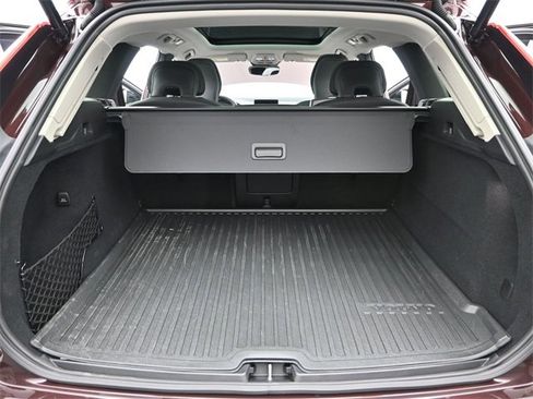 Used 2026 Volvo XC60 B5 Ultra w/ Protection Package Premier image 32