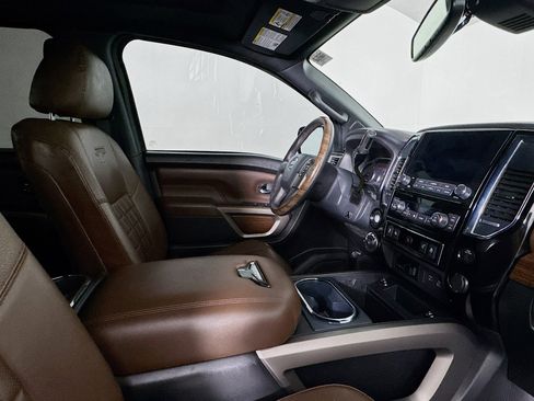 Used 2021 Nissan Titan Platinum Reserve w/ Moonroof Package AWD/4WD image 27