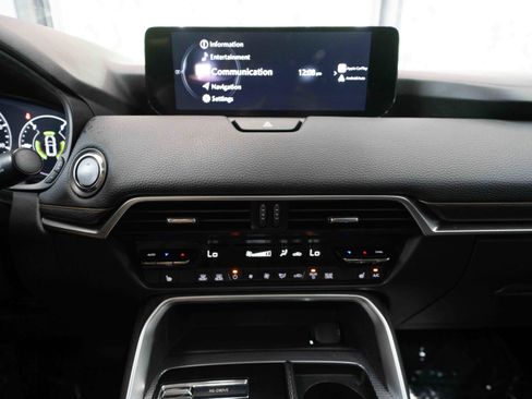 Used 2024 MAZDA CX-90 Plug-In Hybrid w/ Premium Pkg AWD/4WD image 17