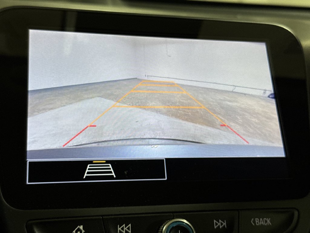 Used 2025 Chevrolet Malibu LT FWD image 15