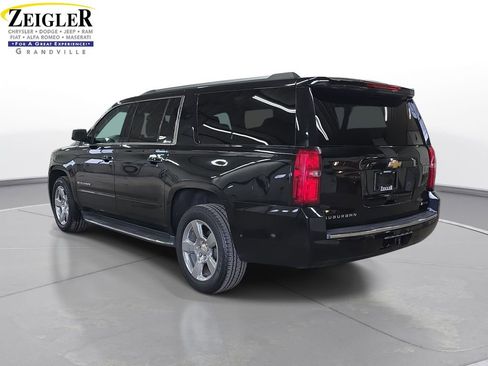 Used 2017 Chevrolet Suburban Premier AWD/4WD image 7