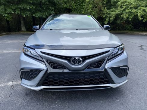 Used 2024 Toyota Camry XSE FWD image 3