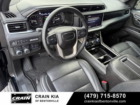 Used 2021 GMC Yukon Denali w/ Denali Premium Package AWD/4WD image 9