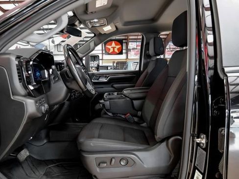 Used 2024 Chevrolet Silverado 3500 LT w/ Convenience Package AWD/4WD image 6