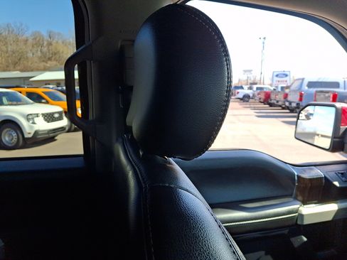 Used 2019 Ford F150 Lariat AWD/4WD image 13