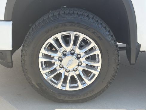 Used 2020 Chevrolet Silverado 2500 High Country w/ Gooseneck/5TH Wheel Package AWD/4WD image 9