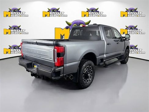 Used 2024 Ford F250 Platinum w/ FX4 Off-Road Package image 5