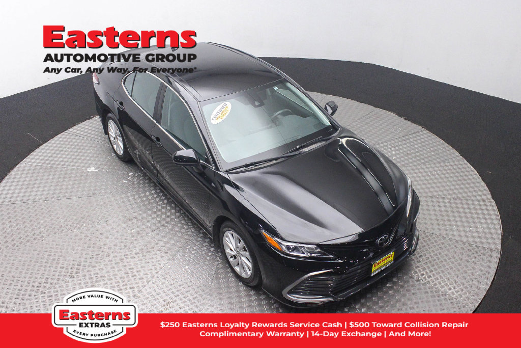 Used 2024 Toyota Camry LE FWD image 4